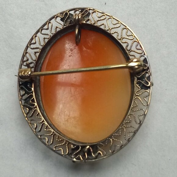 Antique 22k Yellow Gold Cameo Brooch with Heart Shaped Filigree Edges - Picture 3 of 3